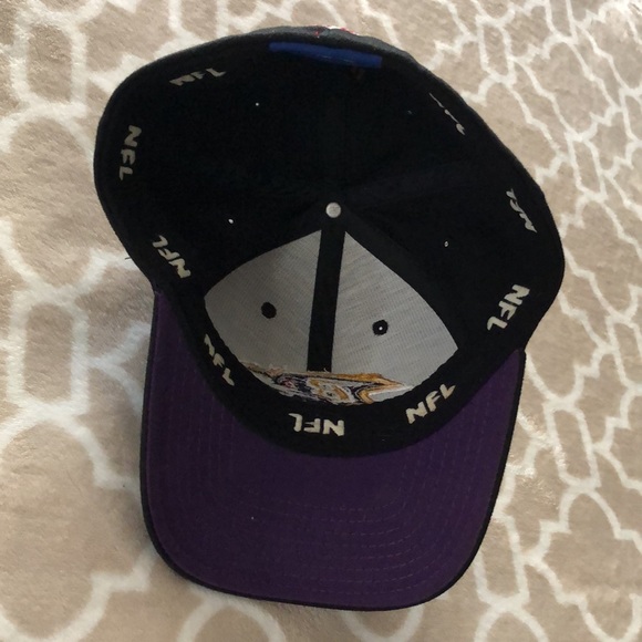 Baltimore Ravens Reebok hat - Picture 5 of 5